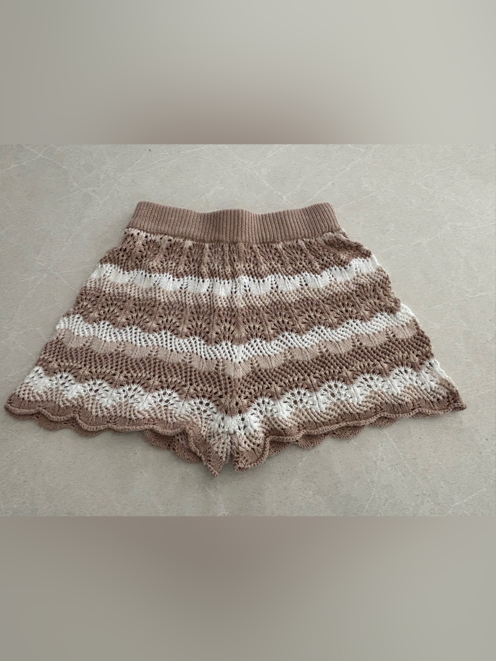 Princess Polly Knit Crochet Striped Women's Shorts Beige White Size 4 Beach